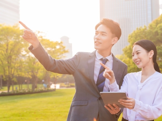 婚姻期间一人买房,到底是独资还是共有?揭秘房产归属之谜