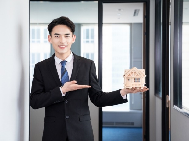 看房后换个中介成交构成“跳单”吗？合同未签中介费该付吗？