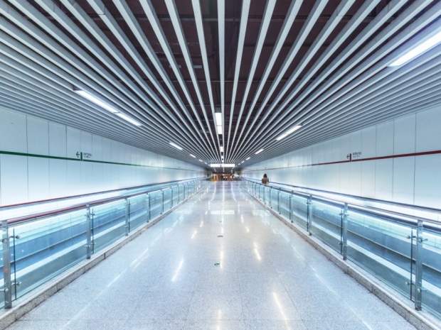 20多年不来往的继女突然现身分遗产,子女不赡养影响遗产分配吗