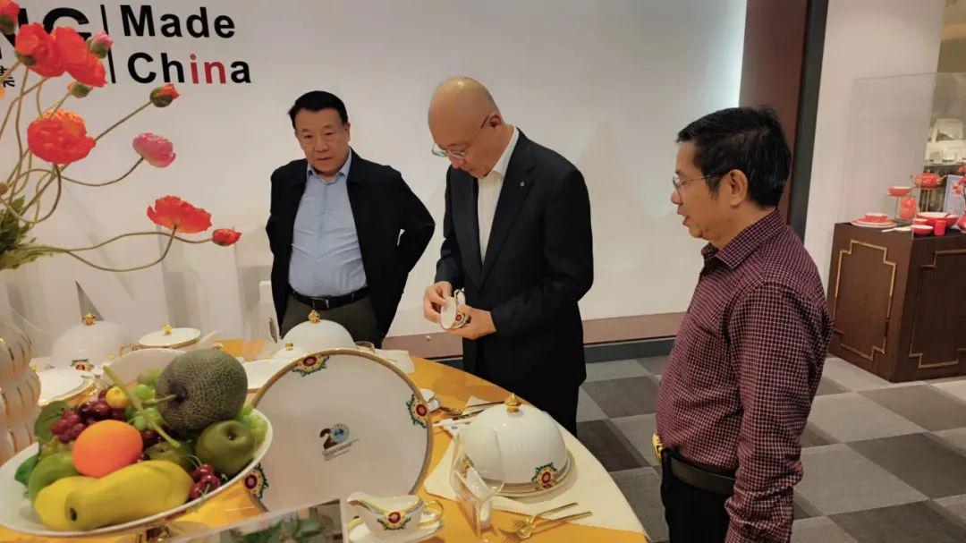 阎晓峰到潮州市调研先进陶瓷材料发展情况(图3)