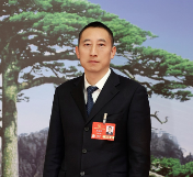 两会之声·建材频道 | 全国人大代表周金波：把握数智机遇 推动行业跨越绿色转型难关