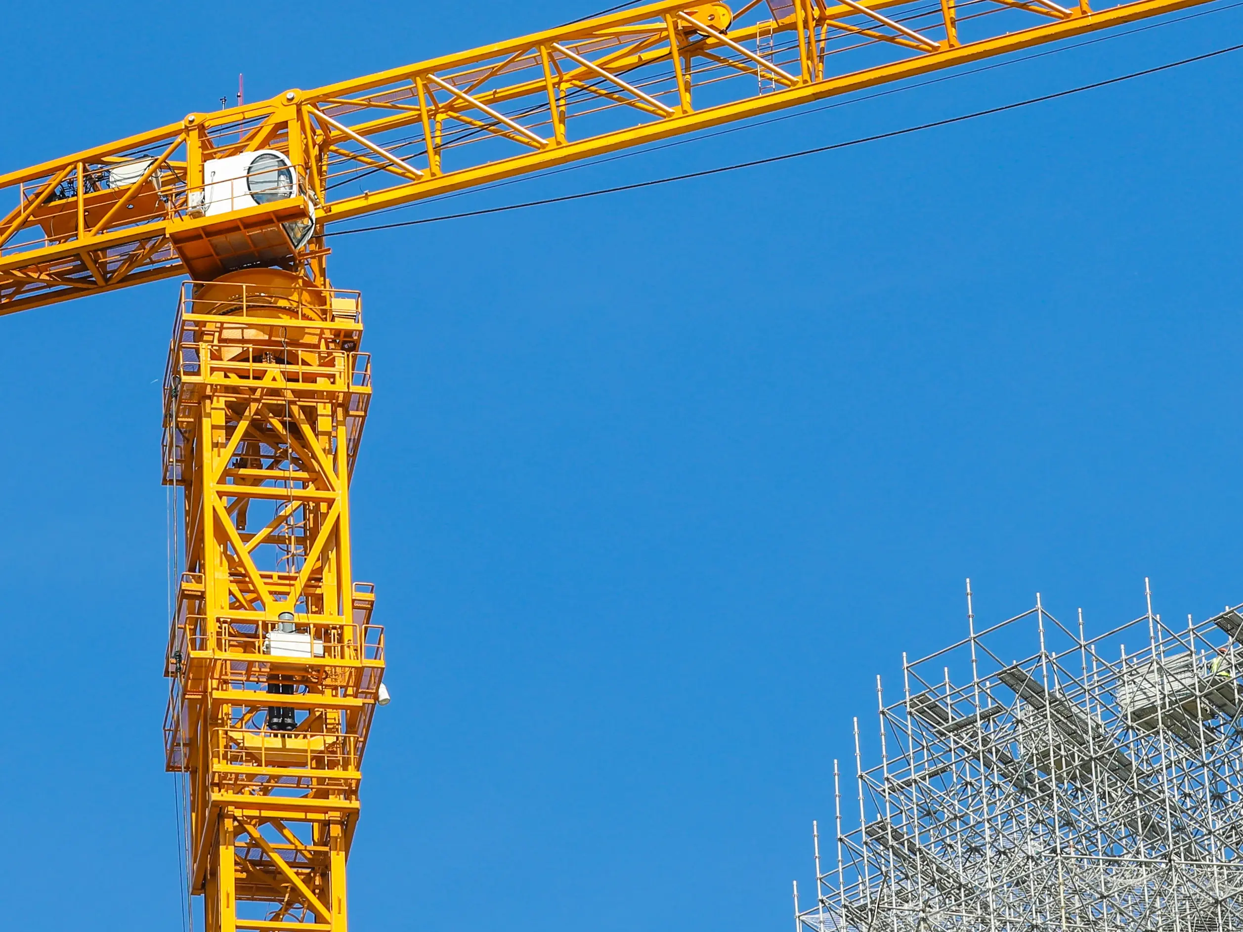 购房者14年前买的新房仍在停工,新房延期交房怎样减少损失?