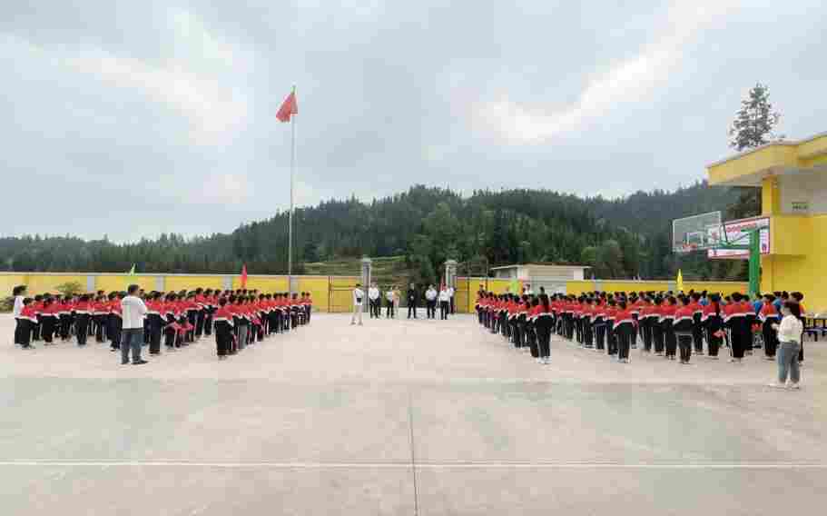 爱心助教春日暖 | 兴民公益基金会理事长张炳来前往贵州省黎平县实地考察拟捐建学校场地(图3)